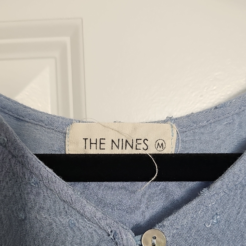 Chic Light Blue Button-Front Blouse - Picture 2 of 3